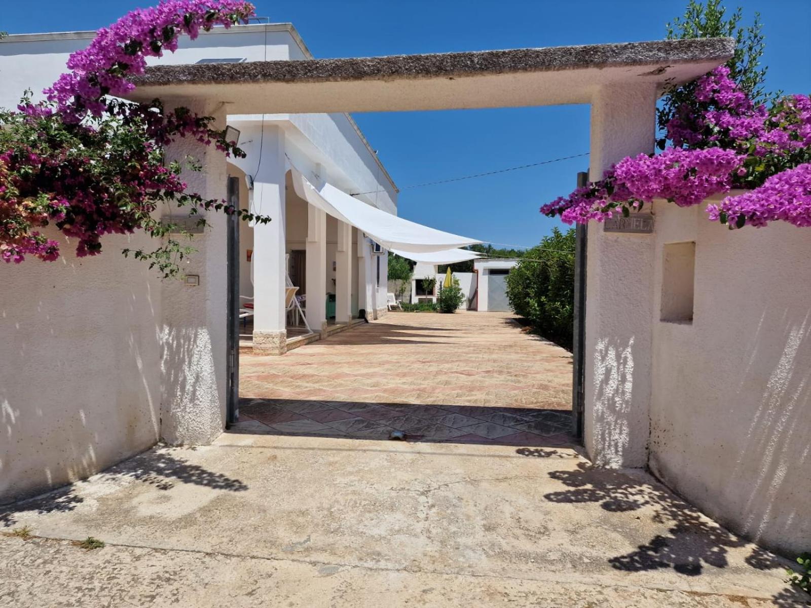 Villa Carmela A San Pietro In Bevagna Eksteriør billede